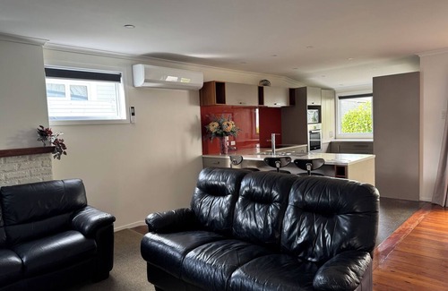 New Plymouth CBD House | City Central 3 bedroom House
