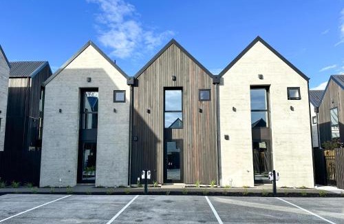 Christchurch City Centre House | City Centre Modern Townhouse & Free Parking