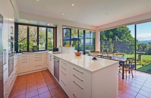 Stoke House | Clairmont Retreat - Fantastic Nelson Holiday Home with Spa Pool!