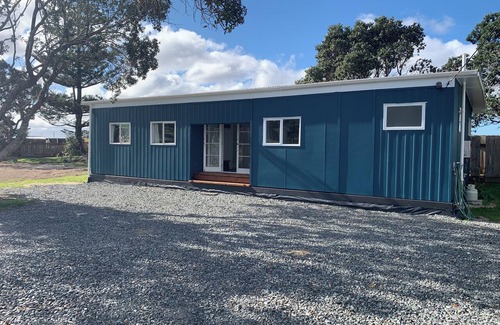 Waipu Cove House | Classic Waipu Cove Kiwi bach perfect for family beach stays