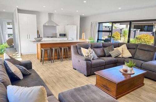 Ohope House | Coast & Comfort