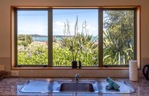 Oneroa House | Coastal Calm by Waiheke Pure