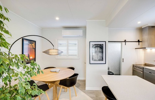 Napier House | Coastal Charm - Napier Holiday Home