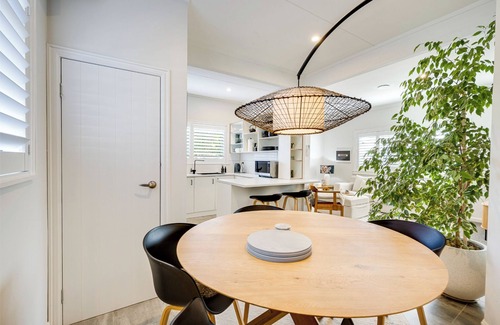 Napier House | Coastal Charm - Napier Holiday Home
