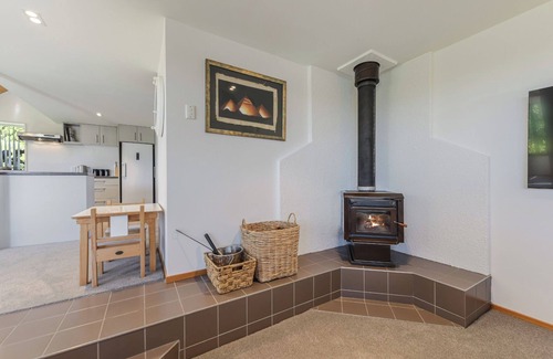 Waikawa Bay House | Coastal Sound - Waikawa Holiday Home