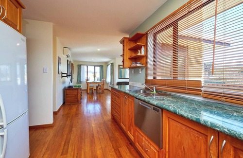Kaikoura House | Coastal | Spacious | Mountain Views - KK21238