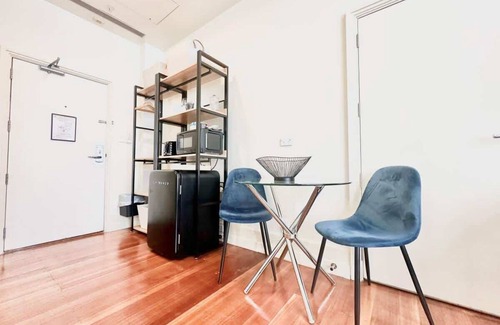 Auckland Central Business District Apartment | Comfort Studio Getaway with Pool and Gym