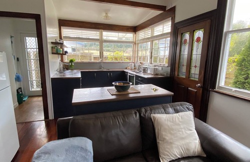Ohakune Cottage | Comfortable 4 bedroom Cottage. Great location on historic Railway Row.