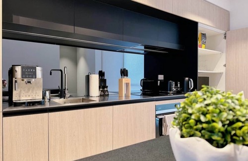 Christchurch City Centre Apartment | Comfy 3 Bedroom in CBD-Free parking