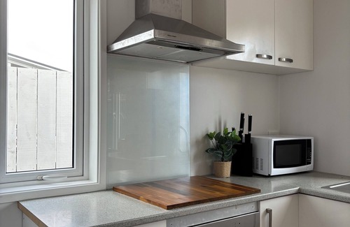 Greenlane - Ellerslie House | Convenient Retreat in Onehunga
