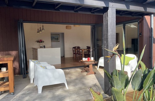 Waipu House | Convenient Village Location