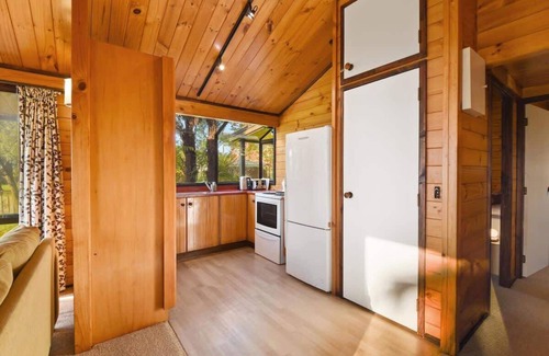 Holdens Bay House | Cooper's Lakeside - Lakefront, Kayaks, Sleeps 5