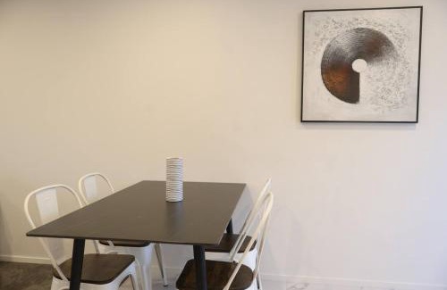 Henderson House | Cosy 2BR House in Awaroa Road
