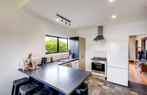 Napier House | Cosy 3 bedroom Character Bungalow