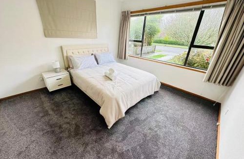 Te Rapa House | Cosy 3 Bedrooms House Beside City Centre