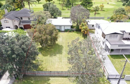 Whangamata House | Cosy 3BR Home Near Town, with Modern Amenities