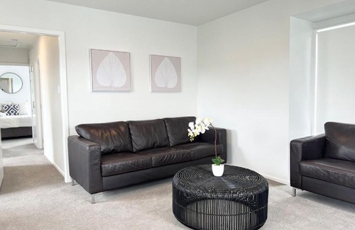 Linwood Apartment | Cosy Apartment - 5 minutes from City Centre