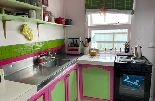 Mokihinui House | Cosy bach by the sea !