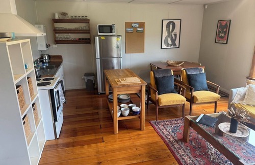 Ohakune Cottage | Cosy cottage with beautiful mountain view. Close to town and Carrot Park.