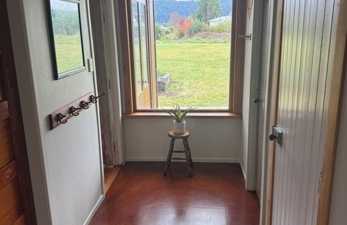 Ohakune Cottage | Cosy cottage with beautiful mountain view. Close to town and Carrot Park.