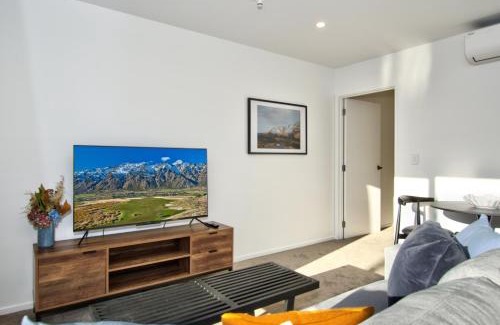 Kawarau Falls Apartment | Cosy, Modern Hanley's Farm Unit - Explore Queenstown