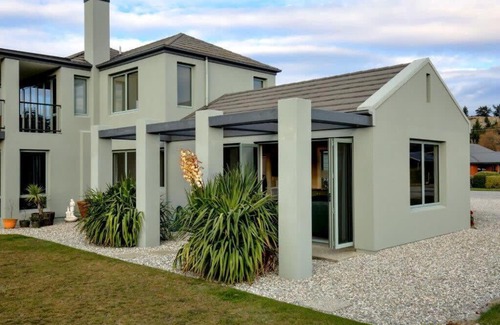 Albert Town Apartment | Cosy on Kingston
