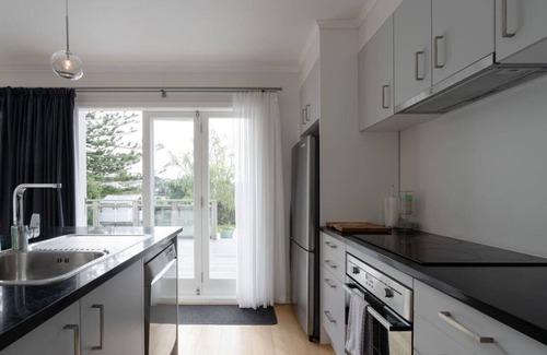 Rothesay Bay House | Cosy Retreat in Rothesay Bay