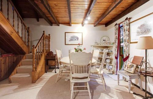 Whitford House | Countryside Retreat with On-site Horse Experiences