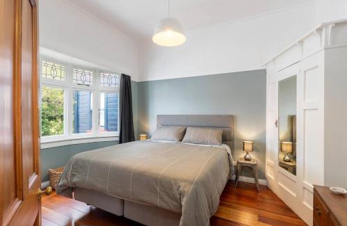 Thorndon House | Cozy and Modernized Historic 2BR Home