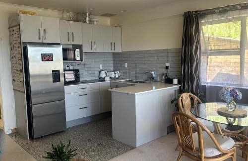 Cable Bay Apartment | Cozy Cable Bay Getaway