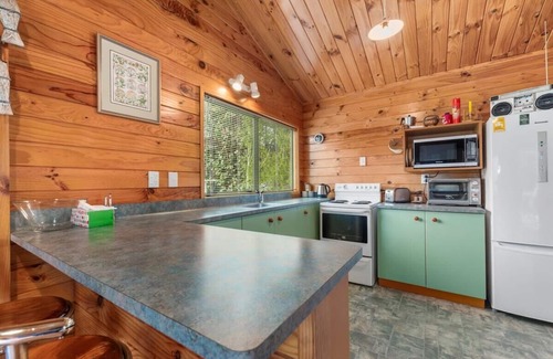 Kinloch House | Cozy cottage close to lake front in Kinloch