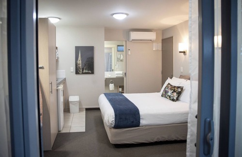 Saint Albans Hotel | Cranford Oak Motel
