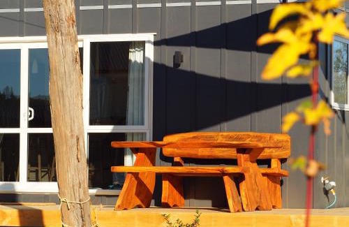 Lowburn House | Cromwell Safari Bach - Holiday Home