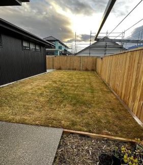 Kawarau Falls House | Cute Abode on Shepherd Road - Pet Friendly 3 Bedroom House