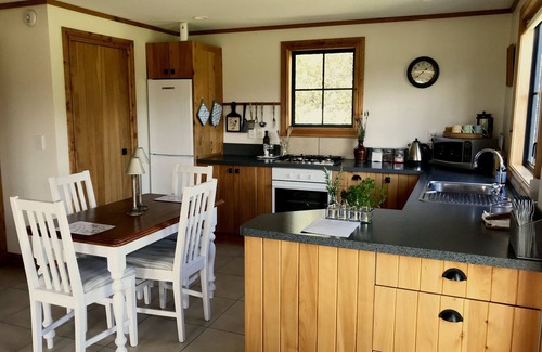 Martinborough House | Dara Vineyard Cottage Martinborough