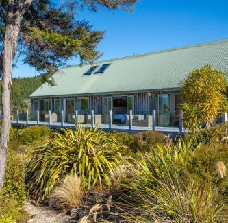 Ngaio Bay House | Domu Retreat