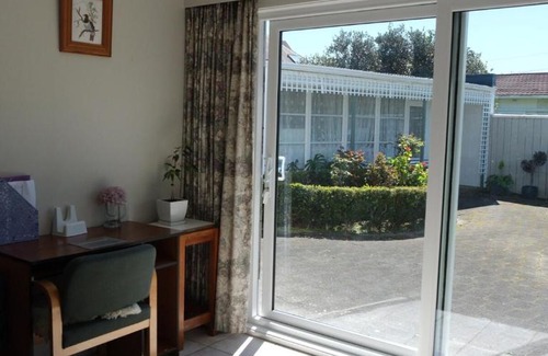Lower Hutt House | Easy, Spacious living in Central Hutt