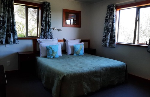 Riwaka Hostel | Eden's Edge Lodge