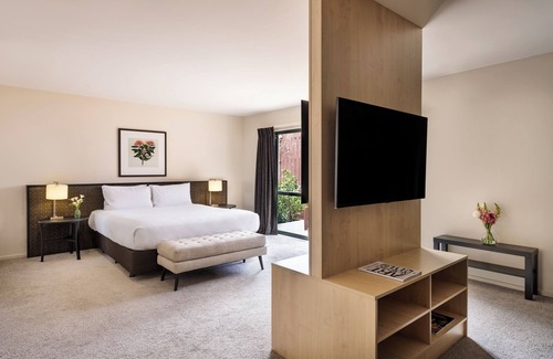 Greenlane Hotel | Edit Auckland Greenlane