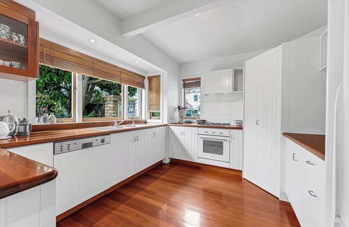 Devonport House | Elegant Escape by Bespoke Stays