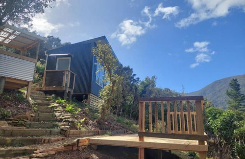 Endeavour Inlet House | Endeavour View Eco Cabin
