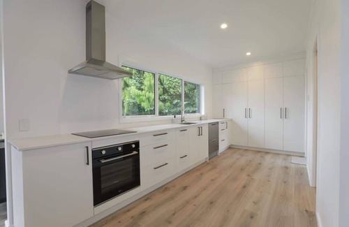 Lynmore House | Epic Escape - Swim Spa, Redwoods, Sleeps 8