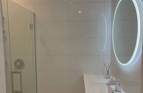 Cambridge Apartment | Experience luxury in Cambridge "Heart of Cambridge – Prestige Penthouse"