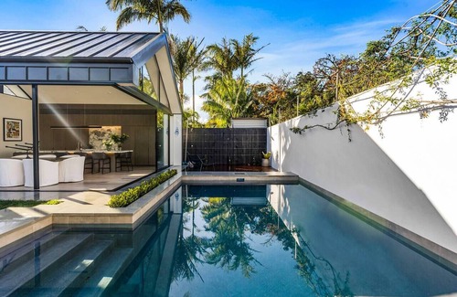 Ponsonby House | Exquisite Elegance by Bespoke Stays