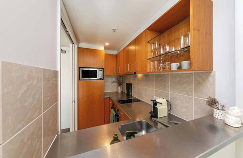 Auckland Central Business District Apartment | Fabulous City Apartment with Stunning Ocean Views