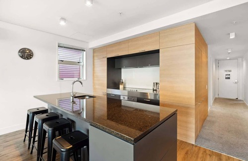 Frankton Apartment | Fabulous Lakeside Marina 2 Bedroom