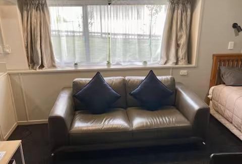 Kawaha Point House | Family Friendly - everything you need, spa and games room