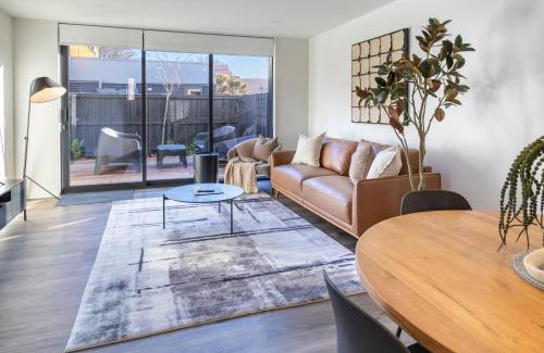 Christchurch Apartment | Family Friendly Home near Fitzgerald Ave & Garage