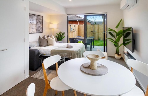 Sydenham Apartment | Family Friendly Near Waltham Pool