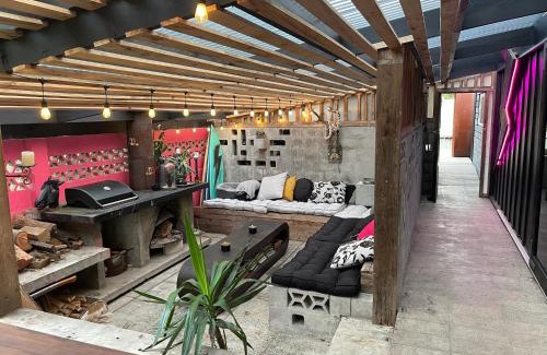 Bowentown House | Family surf house with games, Electric Beach